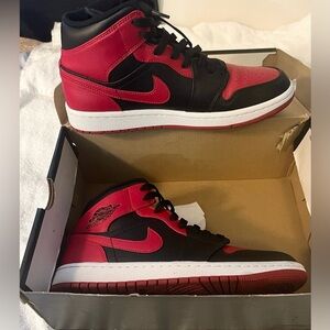 Air Jordan Mid 1 Red Black High Too sz 7.5